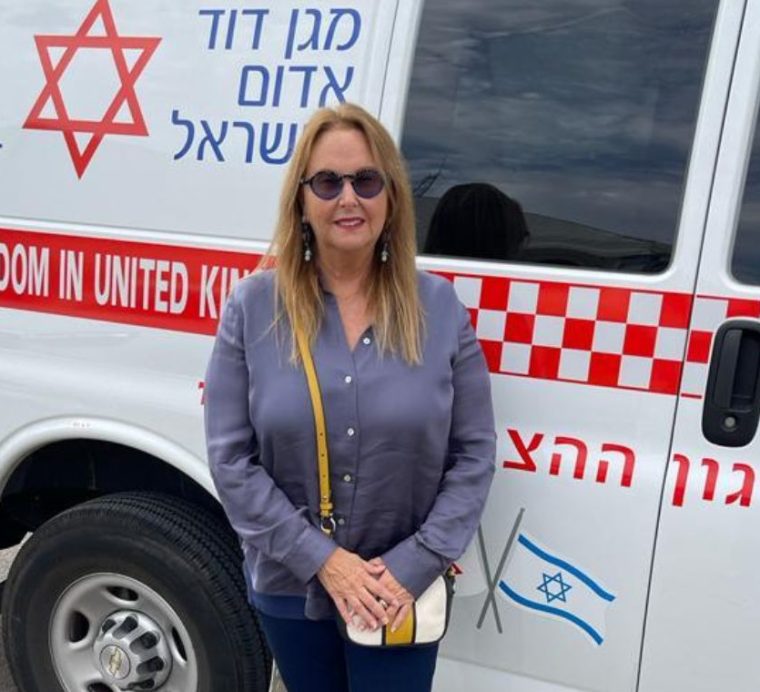 “כאזרחית אני רוצה לומר לכם: תודה, תודה, תודה”.